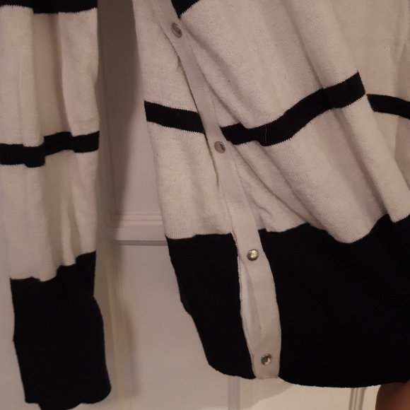 Asos cozy black and white striped sweater - Picture 2 of 3